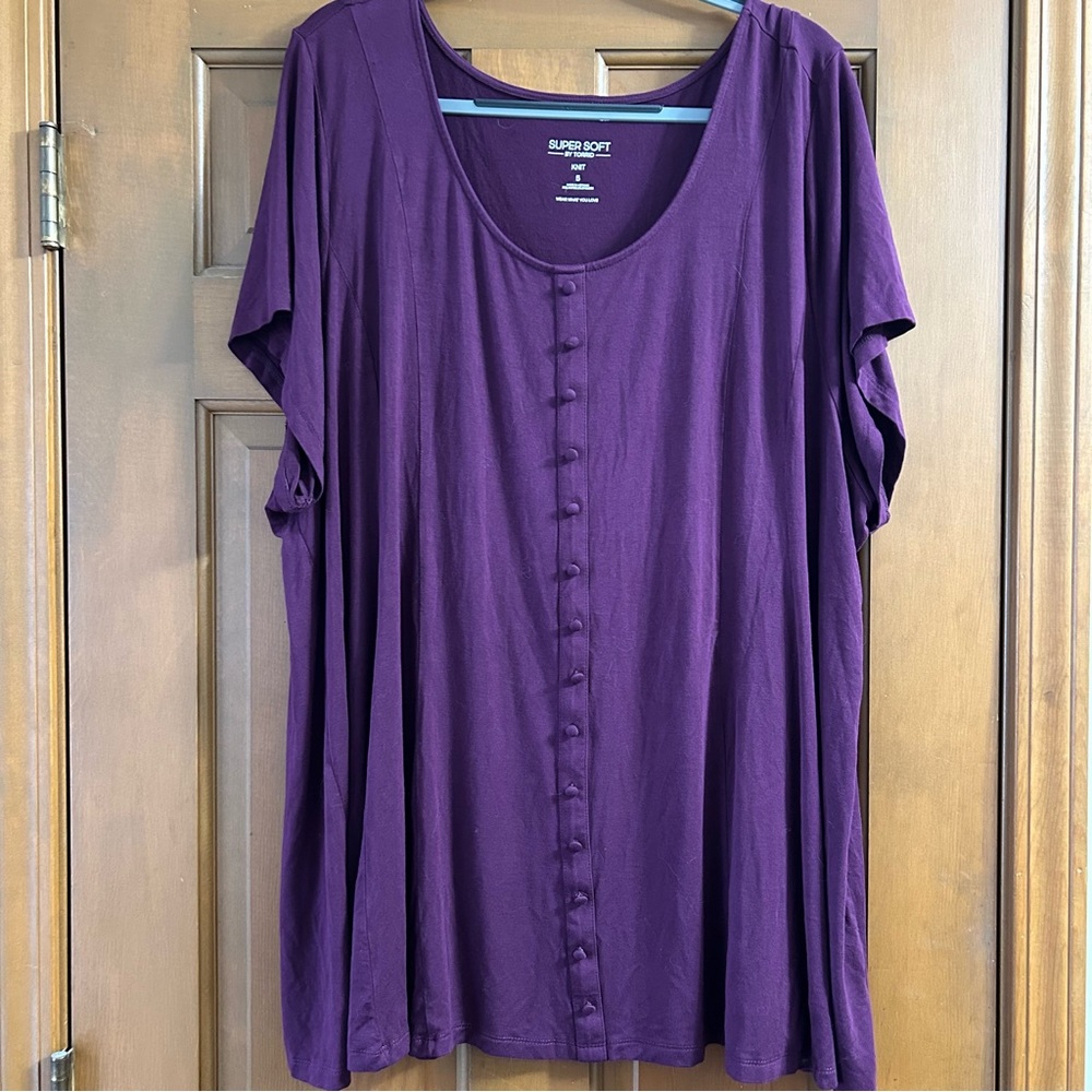 Torrid Super Soft Knit purple short sleeve tunic. Size 5 (28W). EUC
